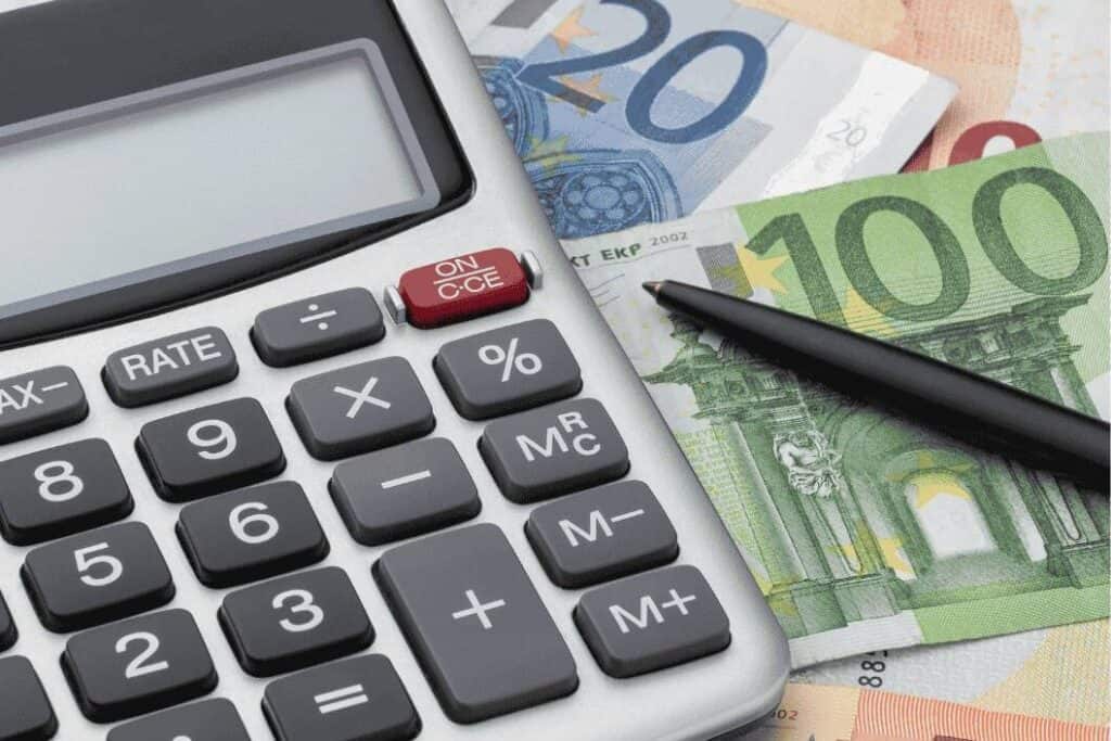 Calculadora y efectivo